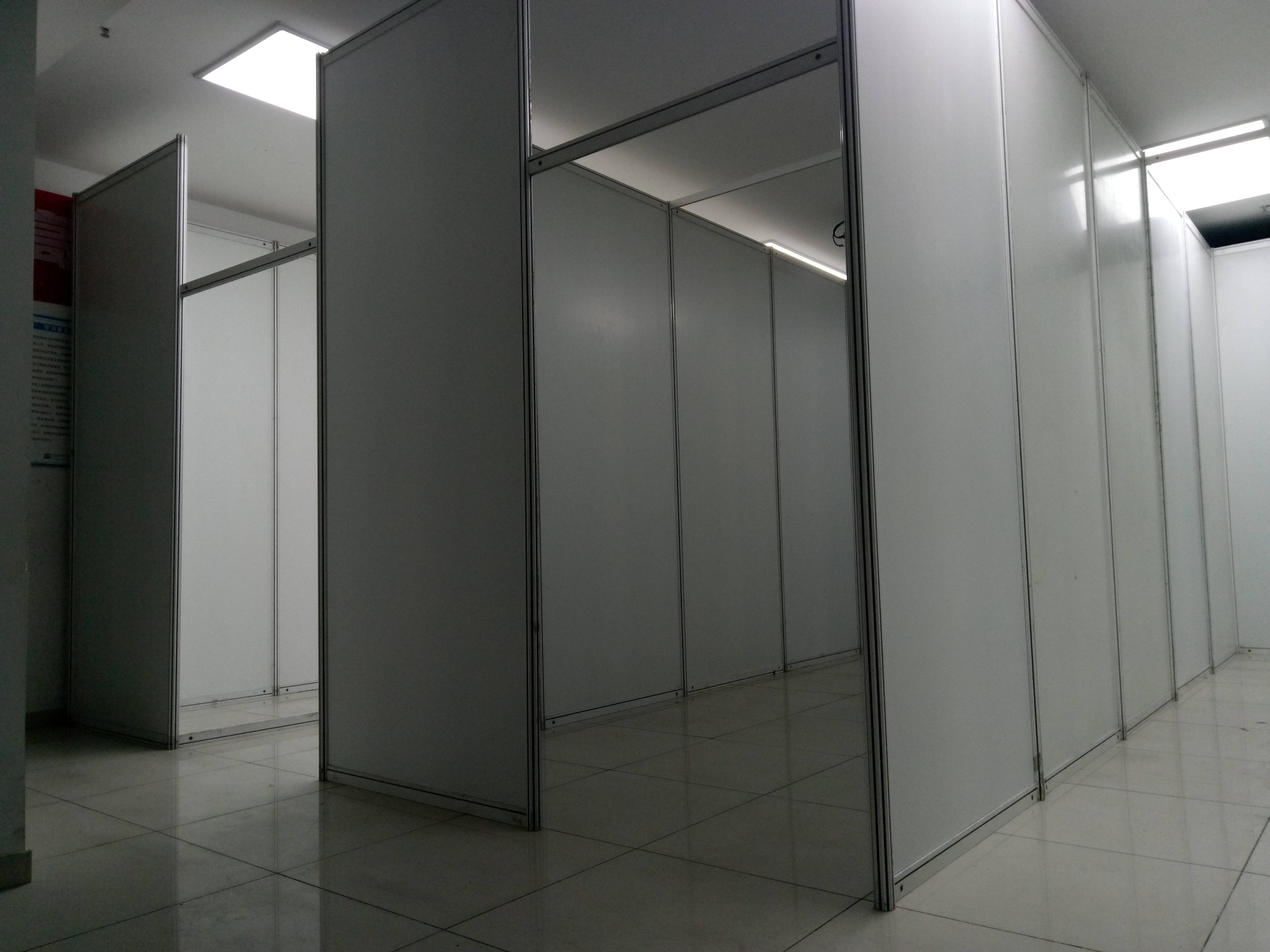 專業(yè)提供成都3米與2米標準展位租賃搭建一站式會議展覽服務(wù)